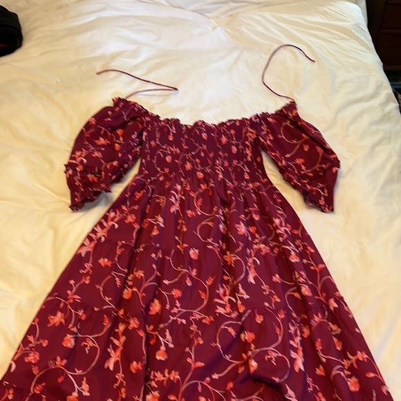 Hill House Nesli Nap Dress in Burgundy Botanical - Picture 5 of 10